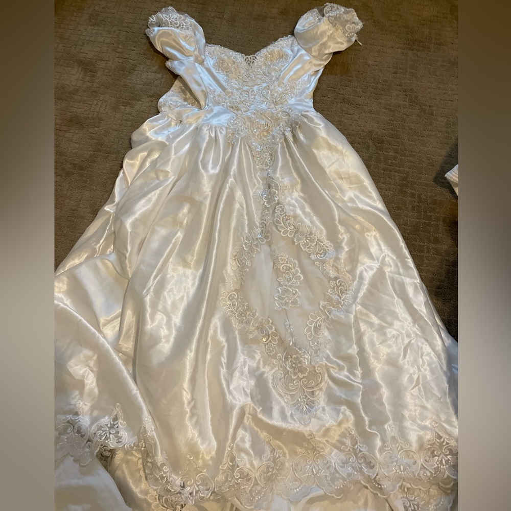 Vintage wedding dress